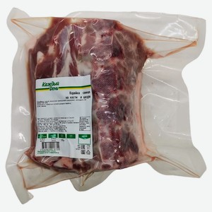 Корейка свиная «Каждый день» на кости в шкуре, 1 упаковка ~ 2 кг