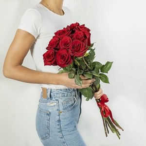 Букет из высоких красных роз Эквадор 9 шт. (70 см)
