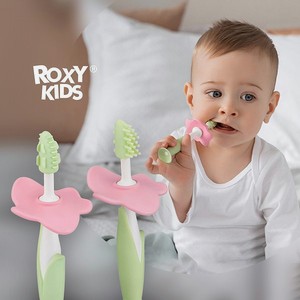 Зубная детская щетка ROXY-KIDS Flower массажер для десен 2 шт цвет салатовый
