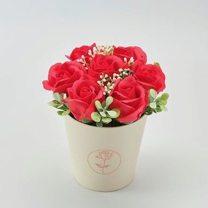Мыло ручной работы Цветочная композиция из 7 красных роз